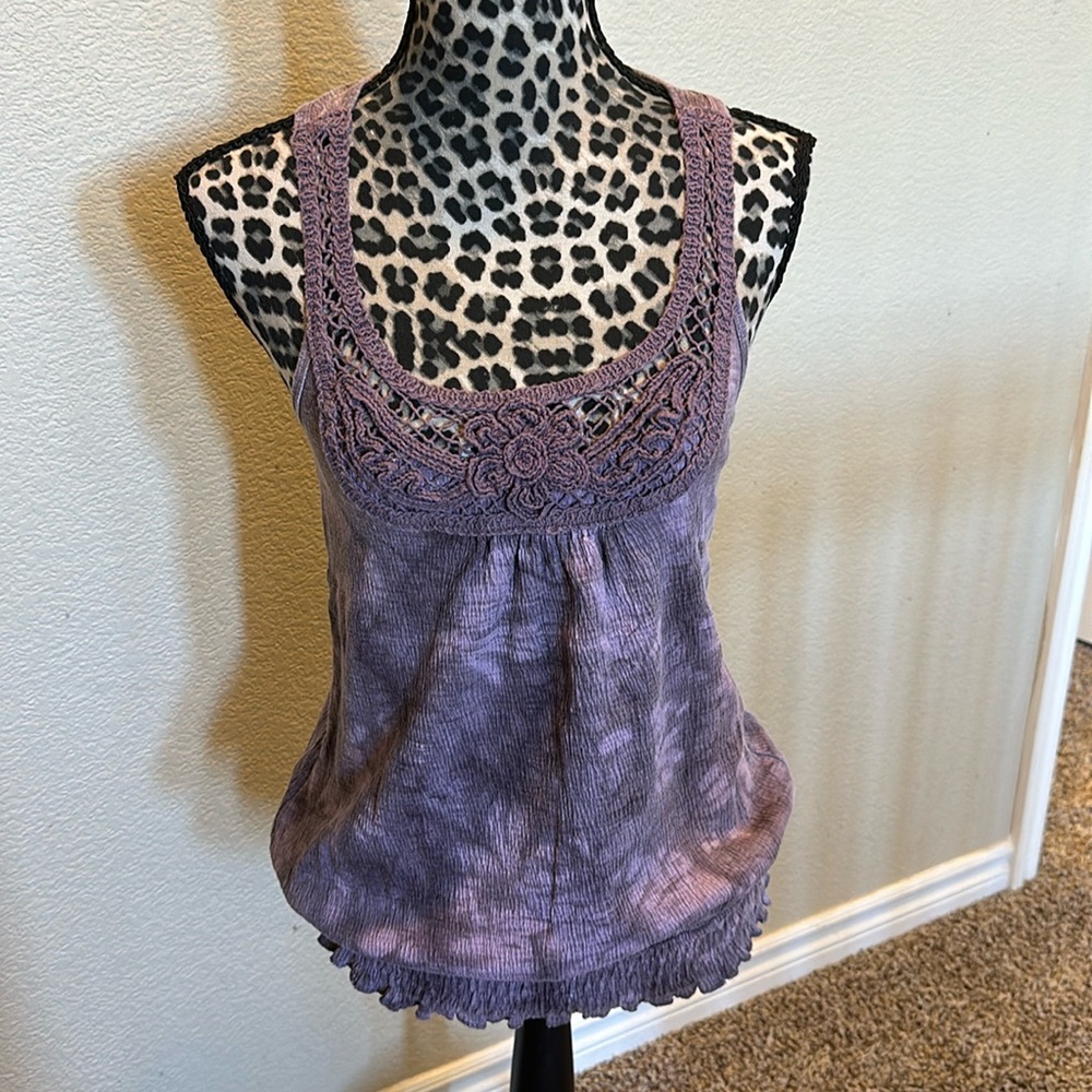 Women’s sleeveless top, crochet detail, tie dye, elastic bottom, size M